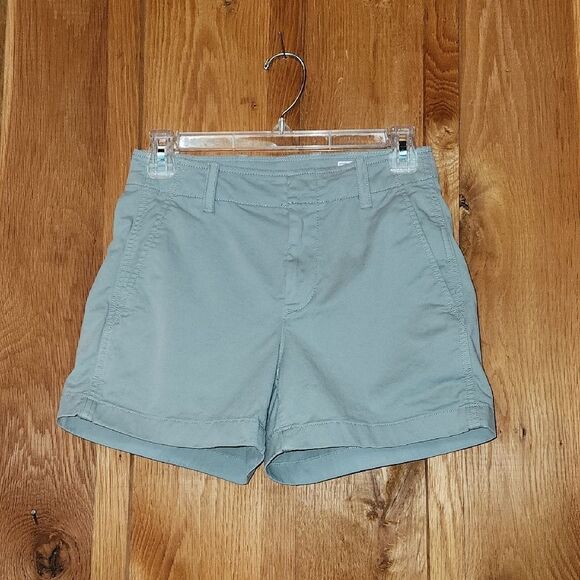 GAP Mid Rise 4" Inseam Khaki Casual Shorts, Size 0, Light Green - Picture 1 of 8